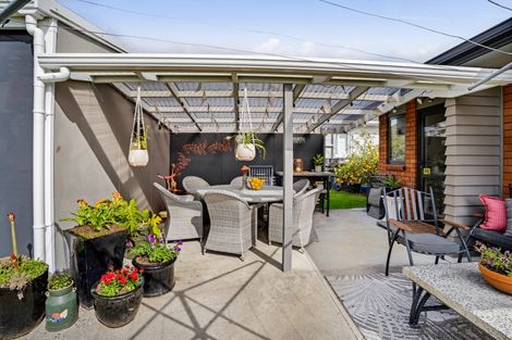 Photo of property in 59 Lismore Street, Merrilands, New Plymouth, 4312
