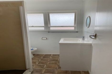 Photo of property in 1/2 Archibald Road, Kelston, Auckland, 0602