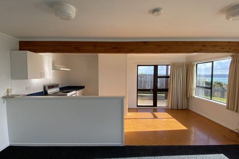 Photo of property in 92a Tiri Road, Manly, Whangaparaoa, 0930