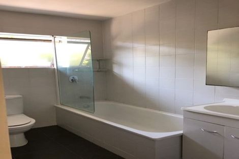 Photo of property in 1/636 Mount Wellington Highway, Mount Wellington, Auckland, 1062