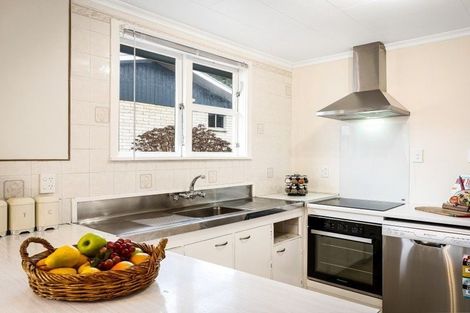 Photo of property in 2 Monterey Place, Totara Park, Upper Hutt, 5018