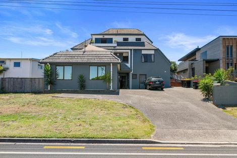 Photo of property in 1061 Papamoa Beach Road, Papamoa Beach, Papamoa, 3118