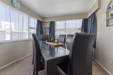 Photo of property in 26 Dunk Place, Milson, Palmerston North, 4414