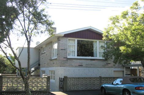 Photo of property in 8 Puriri Street, Eastbourne, Lower Hutt, 5013