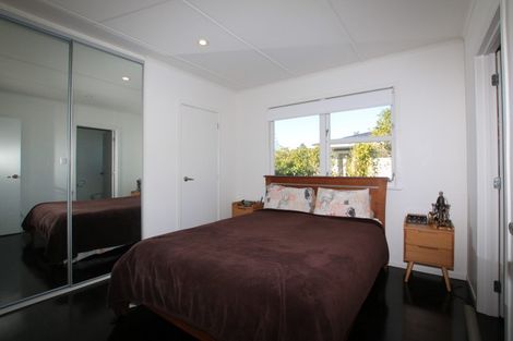 Photo of property in 2/53 Lancaster Road, Beach Haven, Auckland, 0626