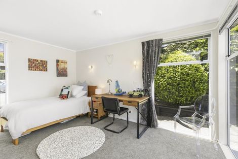 Photo of property in 5 Gavaskar Place, Khandallah, Wellington, 6035