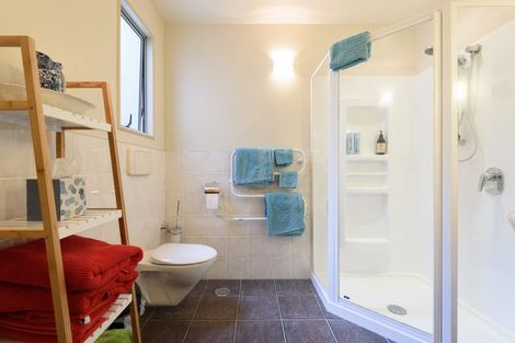 Photo of property in 1/16 Penning Road, Castor Bay, Auckland, 0620