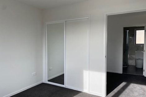 Photo of property in 20 Karoro Road, One Tree Point, 0118