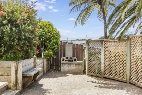 Photo of property in 10 Albatross Close, Whitby, Porirua, 5024