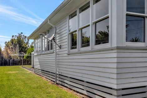 Photo of property in 23 Miro Street, Merrilands, New Plymouth, 4312