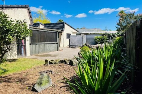 Photo of property in 11 Walter Strevens Drive, Conifer Grove, Takanini, 2112