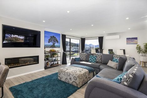 Photo of property in 15 Beach Road, Waikawa, Picton, 7220