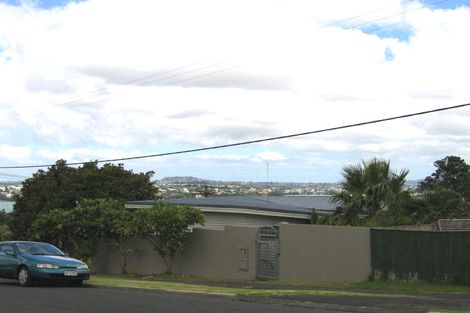 Photo of property in 2 Palmerston Road, Birkenhead, Auckland, 0626