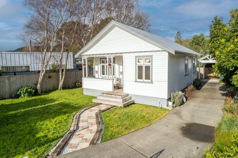 Photo of property in 96a Arawhata Road, Paraparaumu, 5032