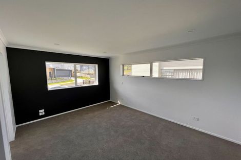 Photo of property in 15 Taikura Avenue, Red Beach, 0932