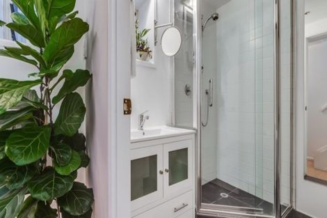 Photo of property in 10/6 Sarsfield Street, Herne Bay, Auckland, 1011