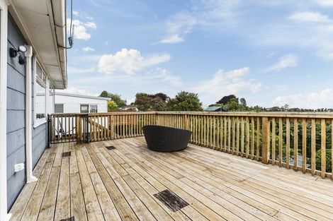 Photo of property in 56 Brois Street, Frankleigh Park, New Plymouth, 4310