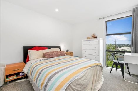 Photo of property in 123c Woodglen Road, Glen Eden, Auckland, 0602