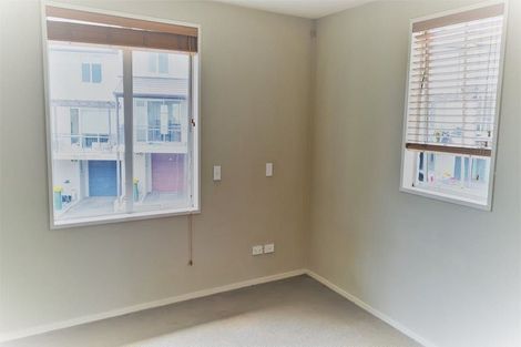 Photo of property in 15 Opito Way, East Tamaki, Auckland, 2013