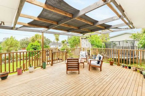 Photo of property in 10 Murray Road, Te Atatu Peninsula, Auckland, 0610