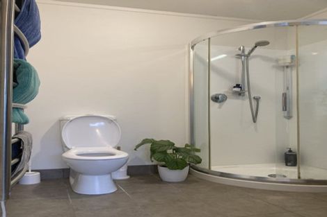 Photo of property in 2 Gowrie Street, Brooklyn, Wellington, 6021