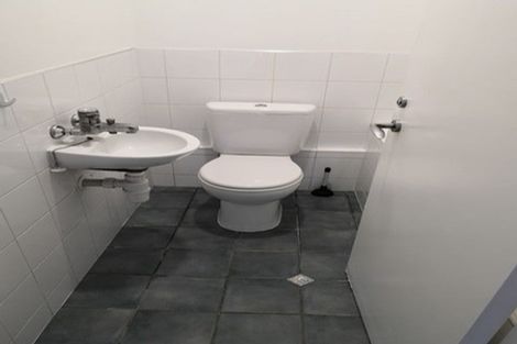 Photo of property in 56 Kelburn Parade, Kelburn, Wellington, 6012