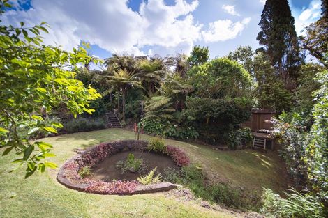 Photo of property in 19 Evelyn Road, Cockle Bay, Auckland, 2014
