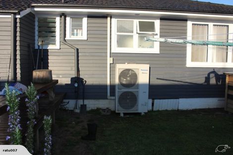 Photo of property in 29 Lavinia Crescent, Mangere East, Auckland, 2024