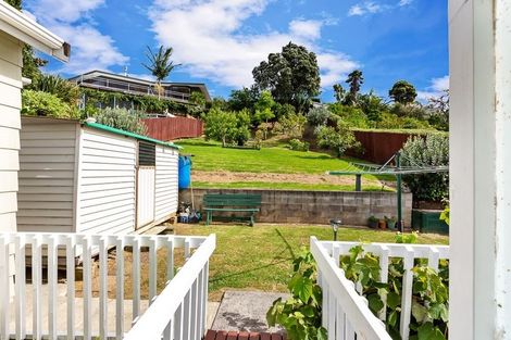 Photo of property in 28 Maori Hut Road, Red Beach, 0932