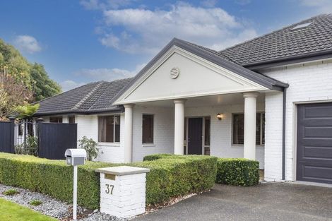Photo of property in 37 Hussey Road, Harewood, Christchurch, 8051