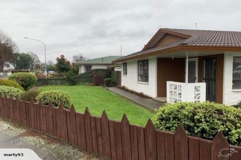 Photo of property in 2/44 Maxwell Road, Blenheim, 7201