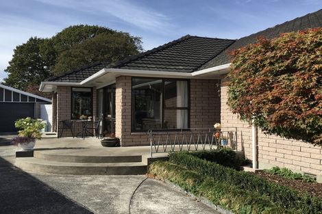 Photo of property in 10 Blossomdale Place, Bishopdale, Christchurch, 8053