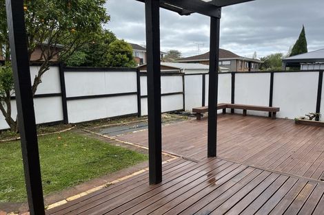 Photo of property in 1/24 Curacao Place, Half Moon Bay, Auckland, 2012