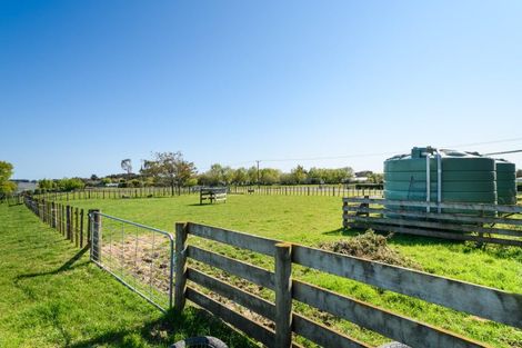 Photo of property in 106 Cemetery Road, Sanson, Palmerston North, 4479