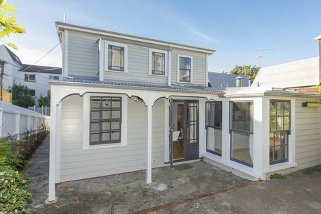 Photo of property in 7 Cottleville Terrace, Thorndon, Wellington, 6011