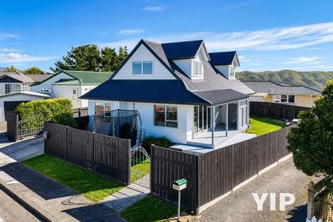 Photo of property in 12 Maraval Crescent, Grenada Village, Wellington, 6037