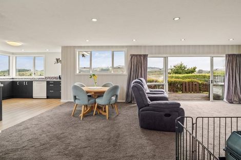 Photo of property in 9 Tomkins Street, Green Island, Dunedin, 9018