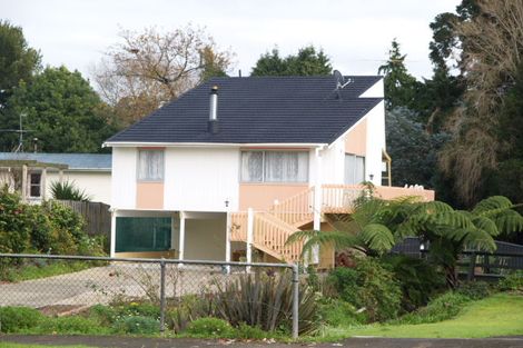 Photo of property in 5 Earlsworth Road, Mangere East, Auckland, 2024