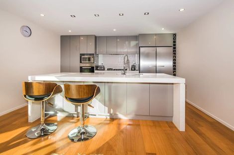 Photo of property in 6a Mchardy Place, Glenfield, Auckland, 0627