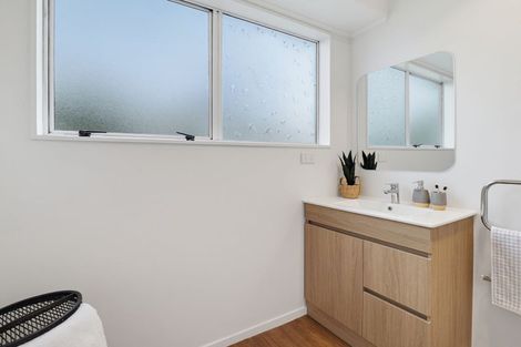 Photo of property in 18 Capri Place, Awapuni, Palmerston North, 4412