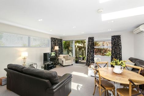 Photo of property in 8a Hollies Crescent, Johnsonville, Wellington, 6037