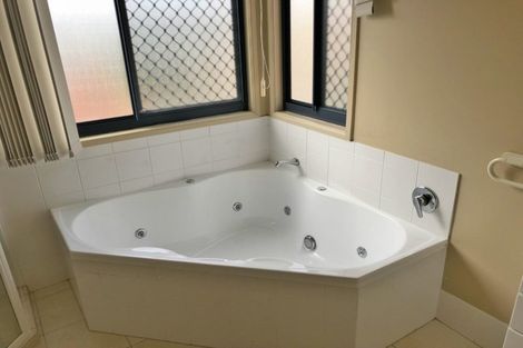 Photo of property in 6a Voyager Drive, Gulf Harbour, Whangaparaoa, 0930