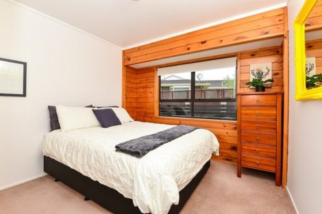 Photo of property in 15 Dallinger Street, St Andrews, Hamilton, 3200