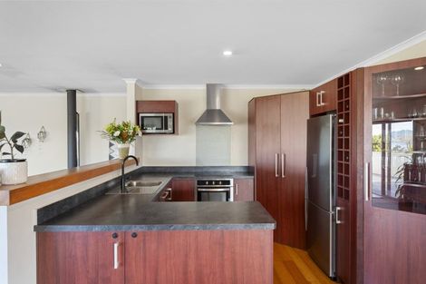 Photo of property in 4 Silich Street, Acacia Bay, Taupo, 3330
