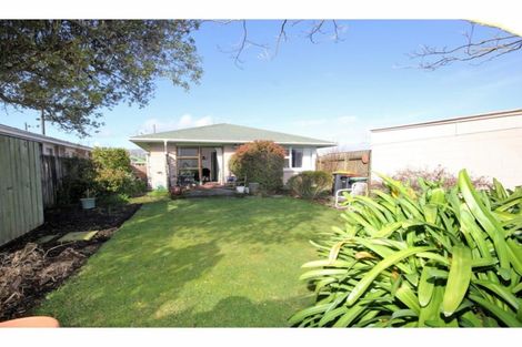 Photo of property in 2/83 Roberta Drive, Somerfield, Christchurch, 8024