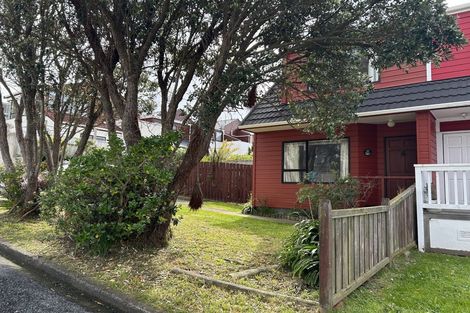 Photo of property in 10 Rangitane Street, Maupuia, Wellington, 6022