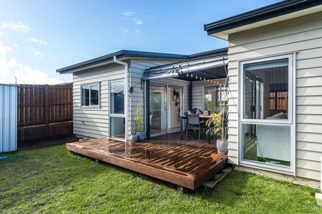 Photo of property in 14 Waikohi Avenue, Glenbrook, 2681