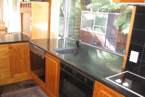 Photo of property in 17 Holly Grove, Maungaraki, Lower Hutt, 5010