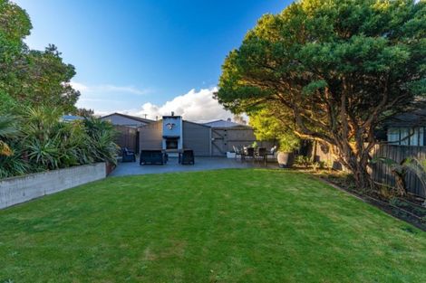 Photo of property in 24 Larnach Street, Waimairi Beach, Christchurch, 8083