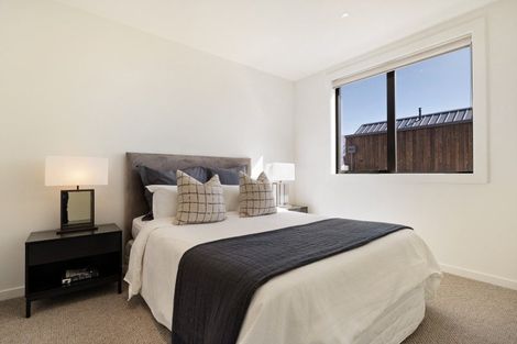 Photo of property in 28 Cunninghams Drive, Jacks Point, Queenstown, 9371